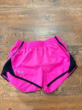 Under Armour girls Hot Pink Athletic Shorts